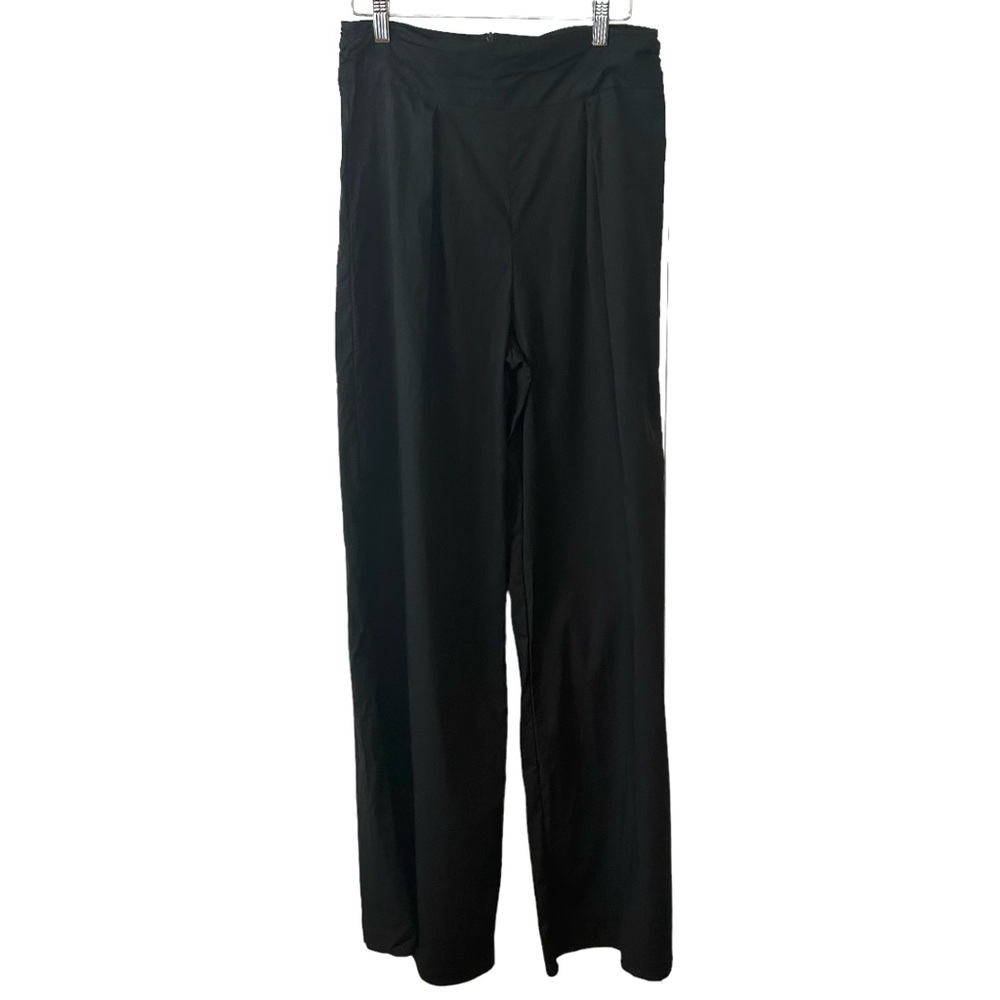 Prettylittlething Women's Black Pleated Wide Leg Pants‎ in Size 6